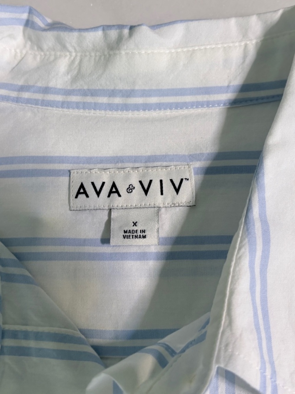 Ava & Viv Cotton Blue Stripe button down Size XL - Picture 6 of 7